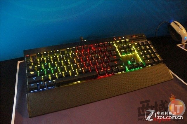 ʣ5 ɶK70 RGḆ1380 