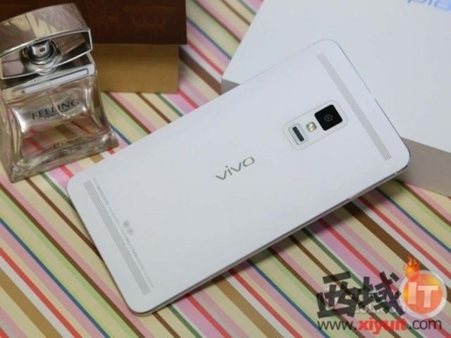 ƶ4G ɶvivo Xplay 3S2800Ԫ 