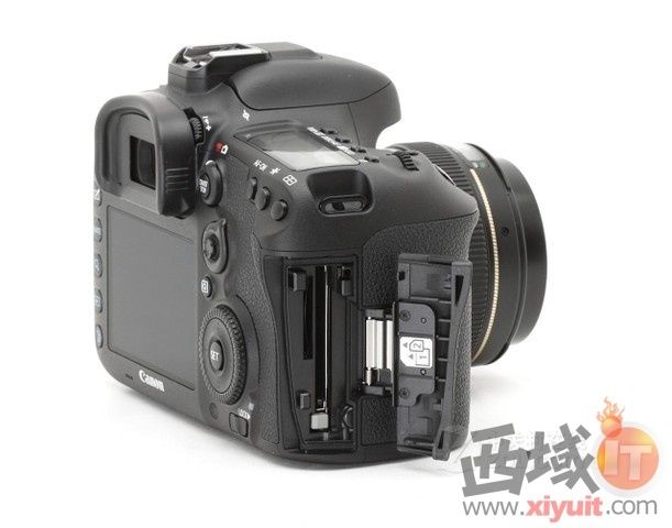 7D Mark II 